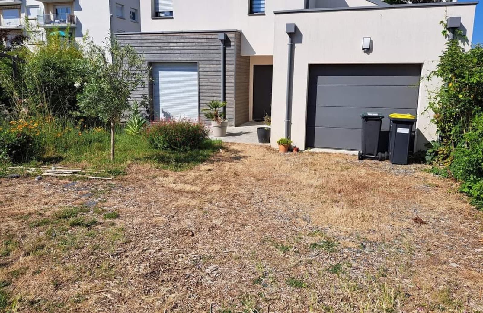 Photo avant travaux - cour en enrobés à Angers - État initial du projet