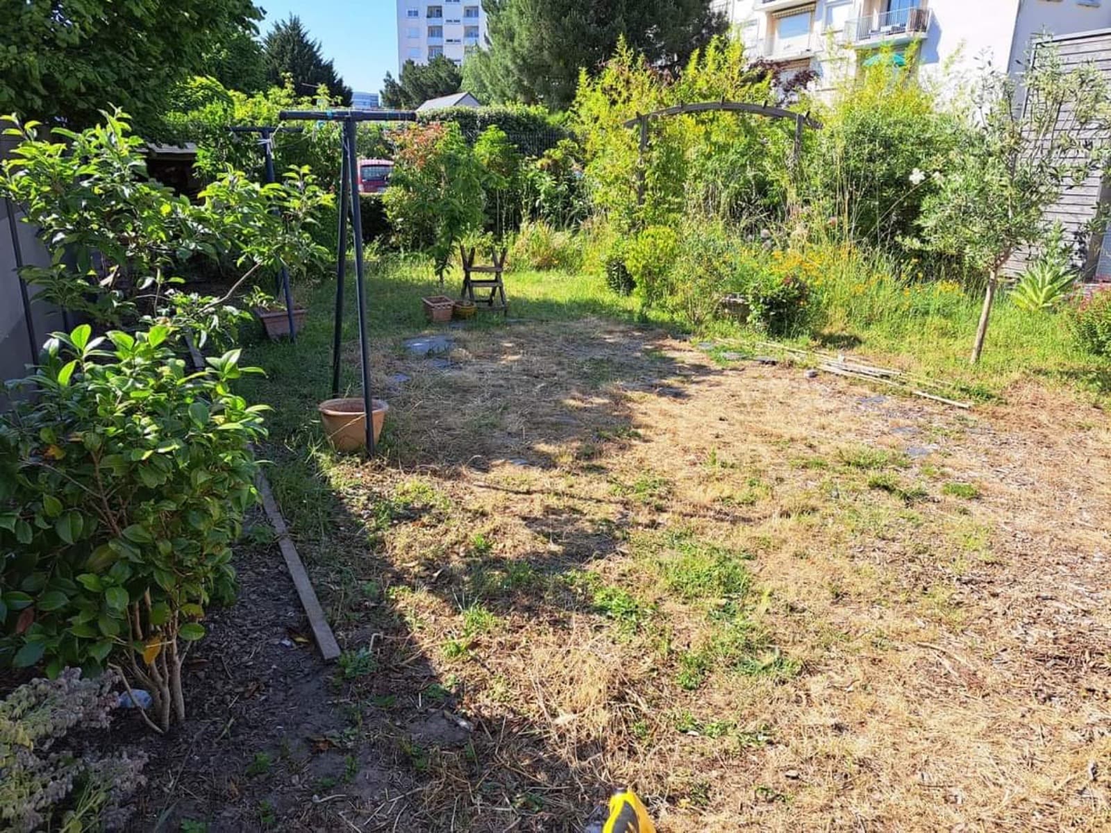 Photo avant travaux - cour en enrobés à Angers - État initial du projet