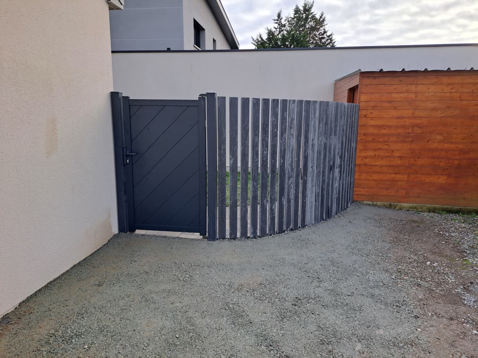 Portillon Aluminium et Piquets d'Ardoise